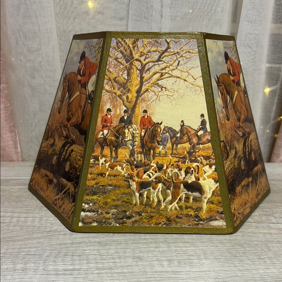 Vintage Fox Hunting Themed Decorative Lamp Shade - Picture 4 of 16